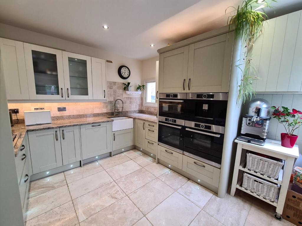 Elgin Road, Wallington 4 bed semidetached house for sale £599,000