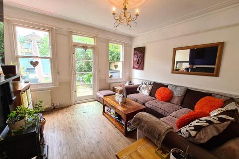 9 Elgin Road, Wallington, SM6 8RE