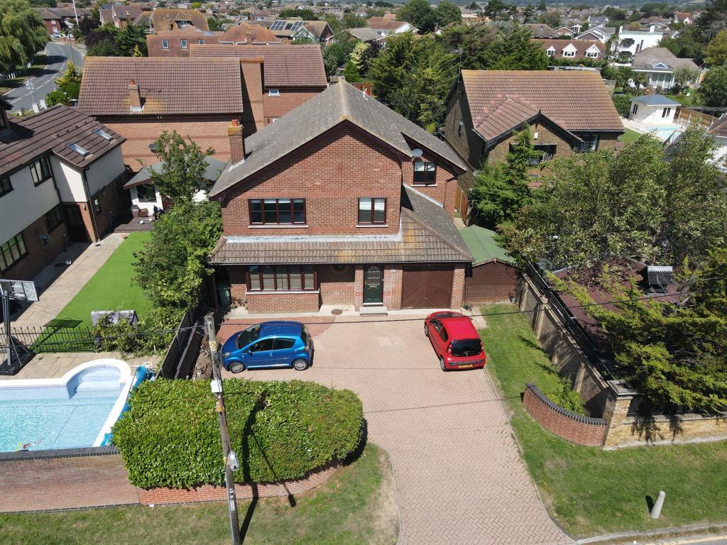 Cleveland Road, Canvey Island SS8 4 bed detached house £585,000
