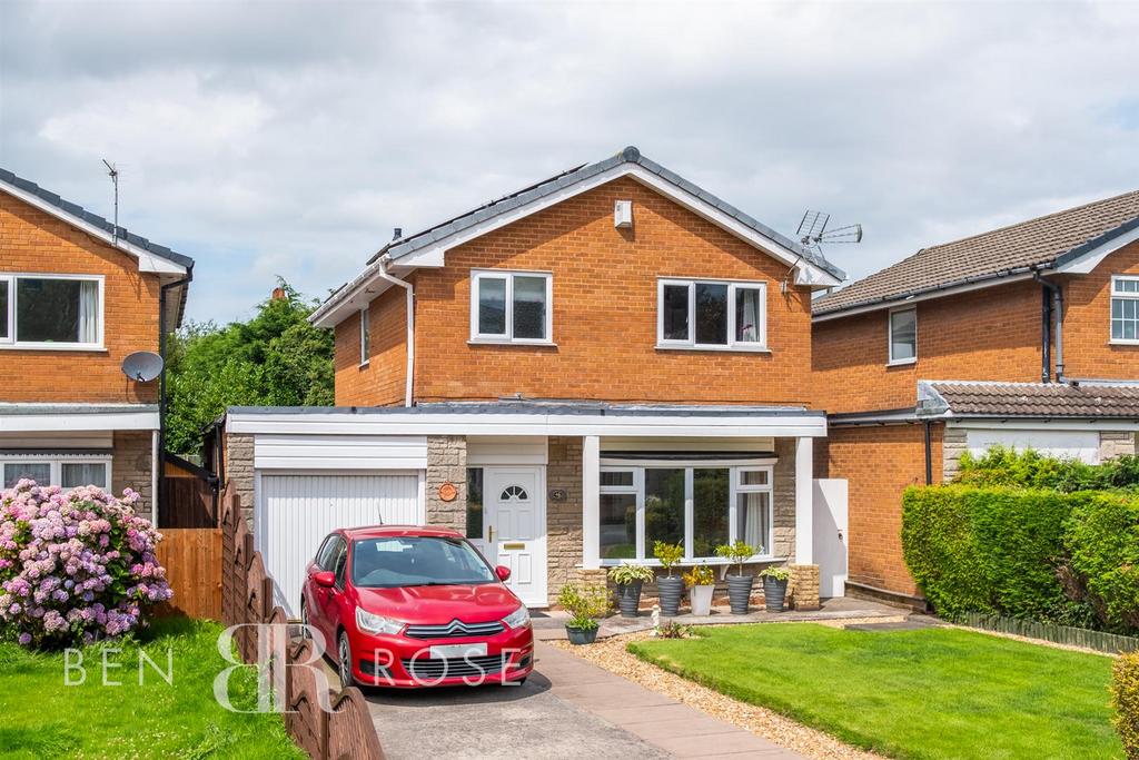 Bispham Avenue, Farington Moss, Leyland 3 bed detached house for sale