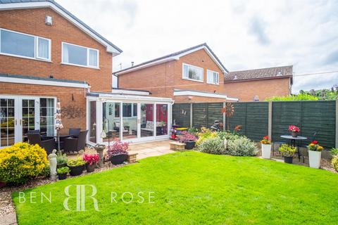 3 bedroom detached house for sale, Bispham Avenue, Farington Moss, Leyland