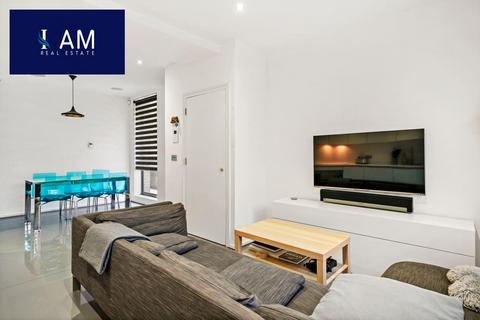 4 bedroom end of terrace house for sale - Grimsby Street, London