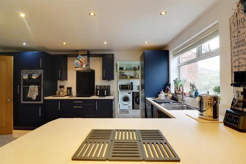 9 Barton Drive, Hessle, HU13 0HN