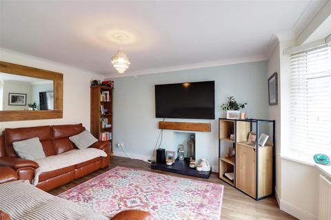 9 Barton Drive, Hessle, HU13 0HN