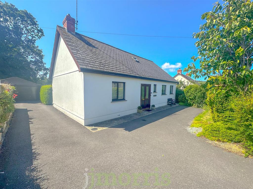 Penybryn, Cardigan 4 bed detached bungalow for sale £339,950