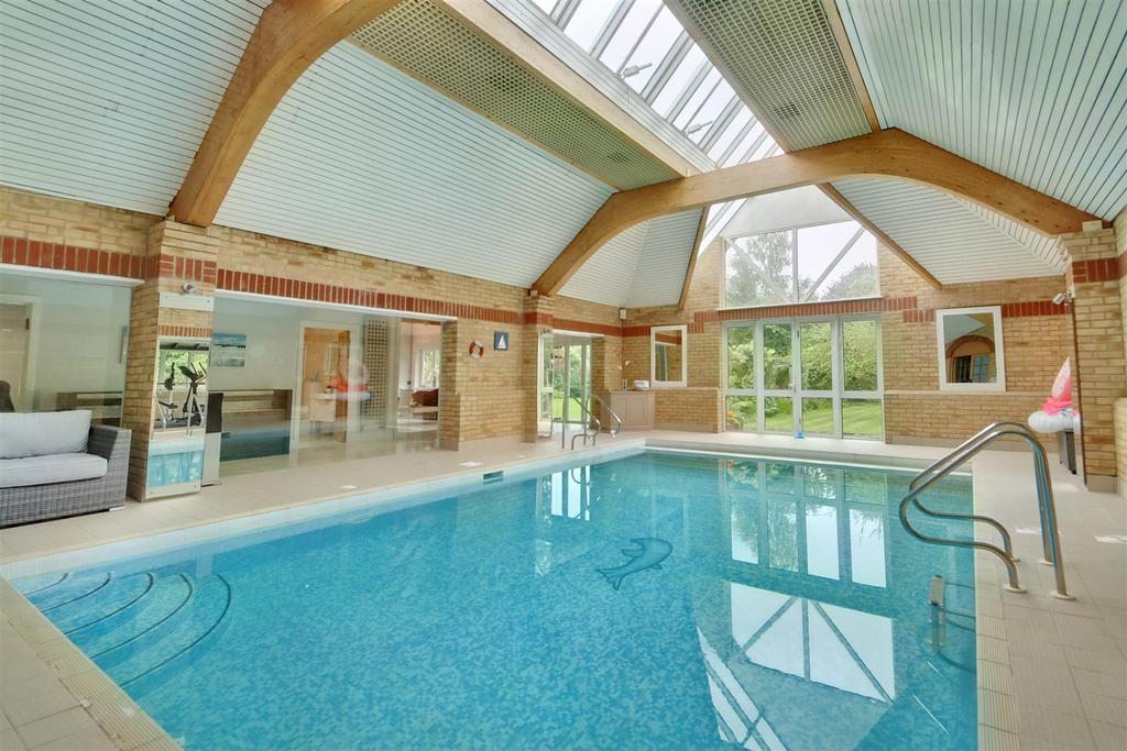 Aldenham Road, Letchmore Heath... 6 bed detached house £15,000 pcm (£