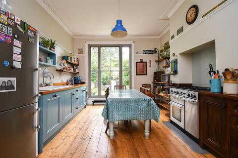 12 Clyde Road, St Leonards-on-sea, TN38 0QE