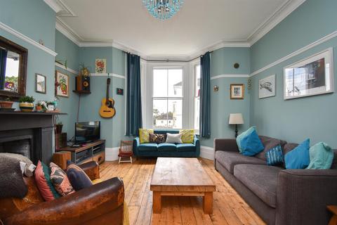 12 Clyde Road, St Leonards-on-sea, TN38 0QE
