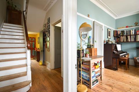 12 Clyde Road, St Leonards-on-sea, TN38 0QE