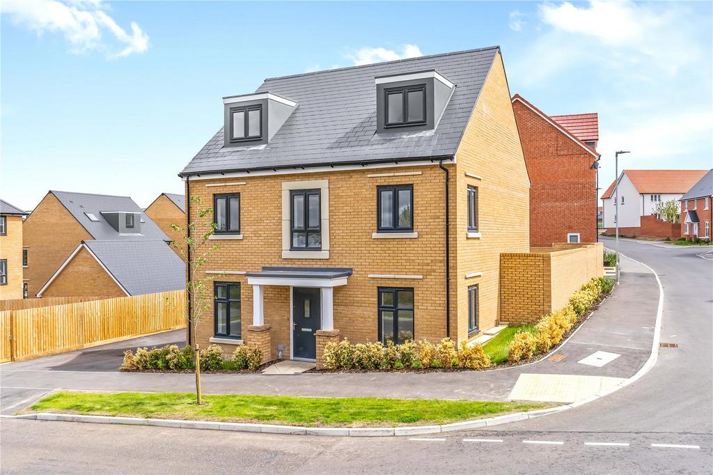 Leverett Way, Radwinter Road, Saffron Walden, Essex, CB10 5 bed