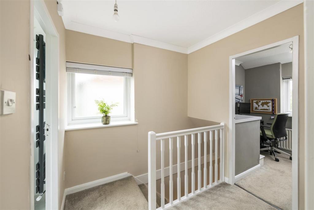 41 Ashdown Road internals7 3.jpg