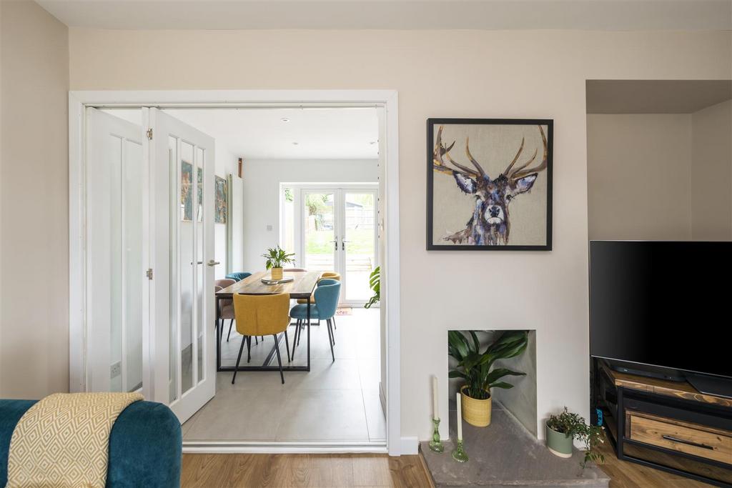 41 Ashdown Road internals10 3.jpg
