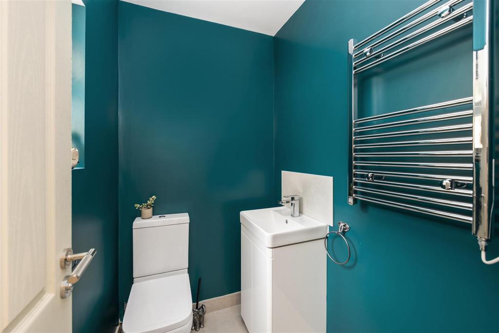 41 Ashdown Road internals17 4.jpg