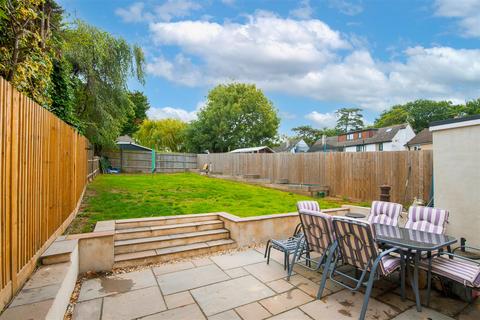 41 Ashdown Road, Reigate, RH2 7QW