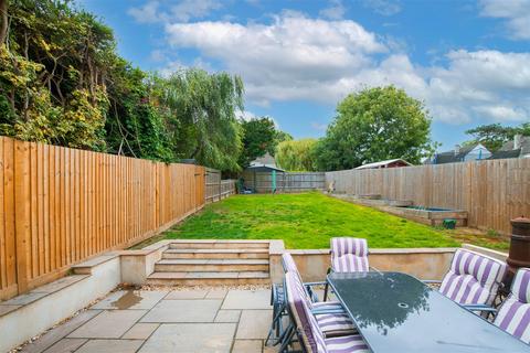 41 Ashdown Road, Reigate, RH2 7QW