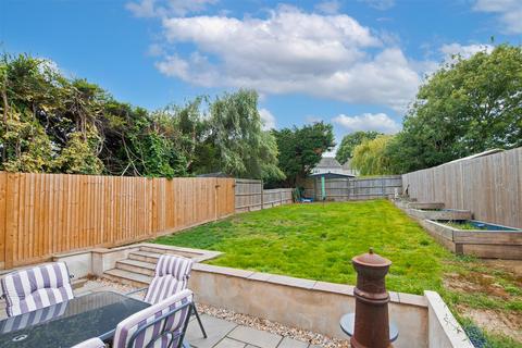 41 Ashdown Road, Reigate, RH2 7QW