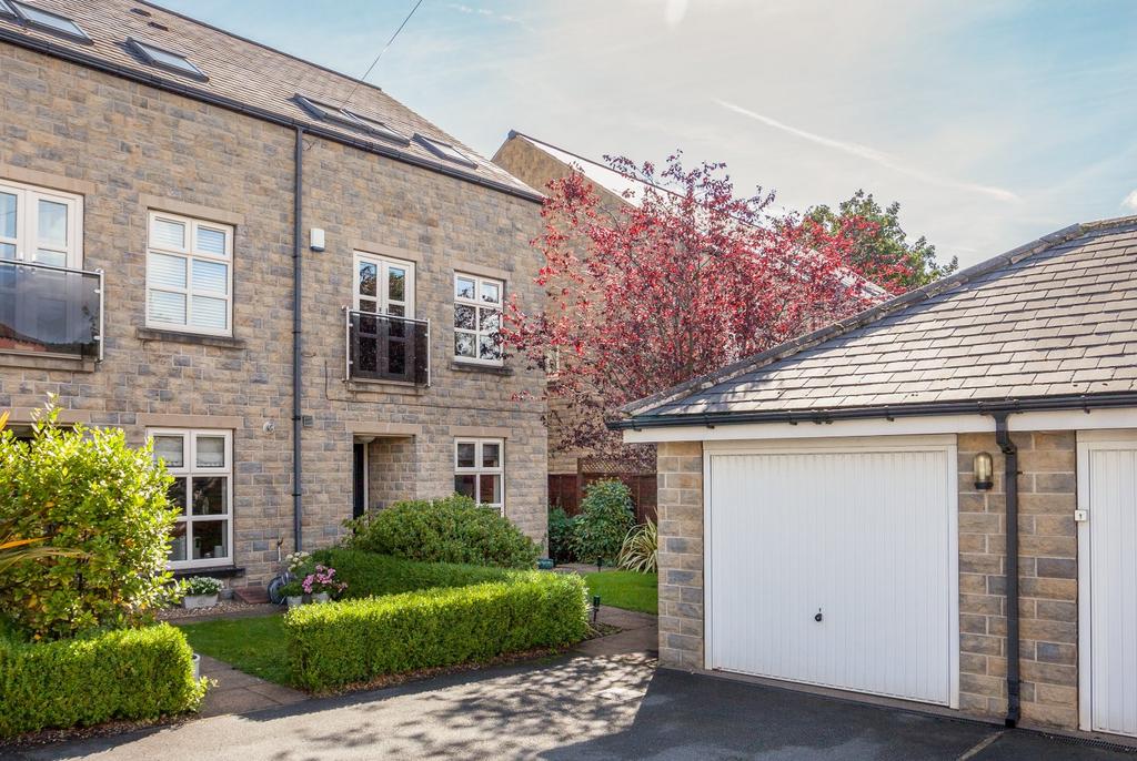 Huddersfield Road, Liversedge, WF15 5 bed semidetached house for sale