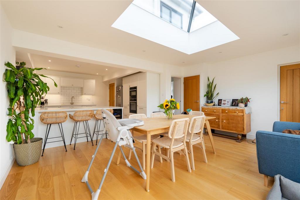 Headley Lane, Headley Park, Bristol, BS13 3 bed semidetached house for