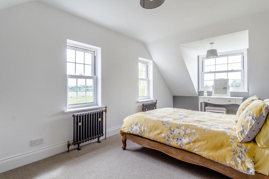 8386553-interior14-800-18.jpg