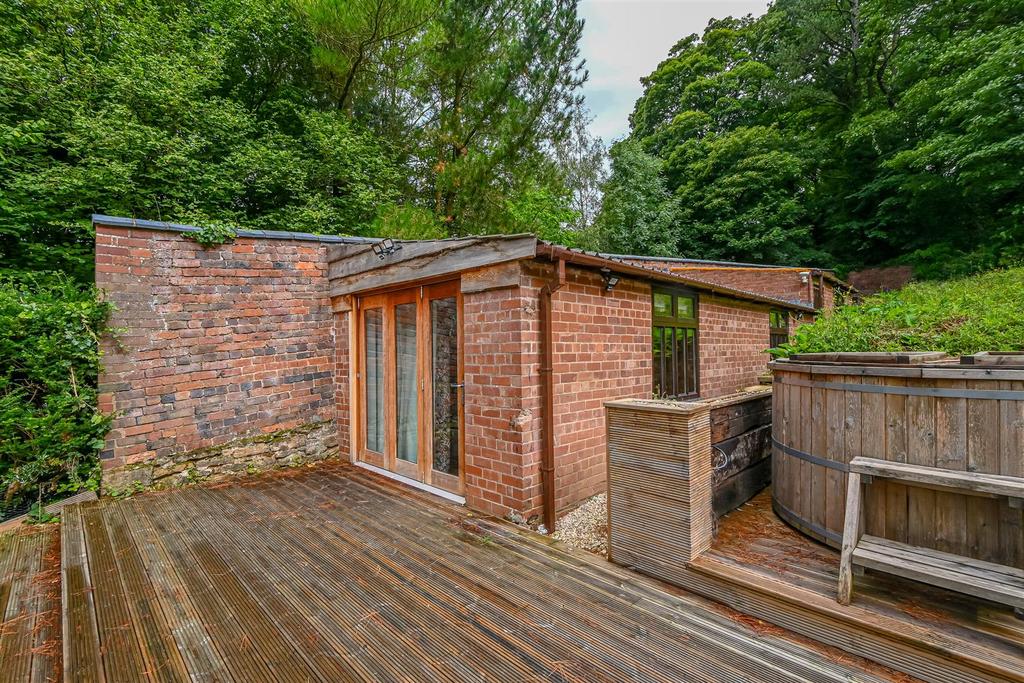 The Lodge, Dudhill Hall, Six Ashes, Bridgnorth 1 bed detached bungalow