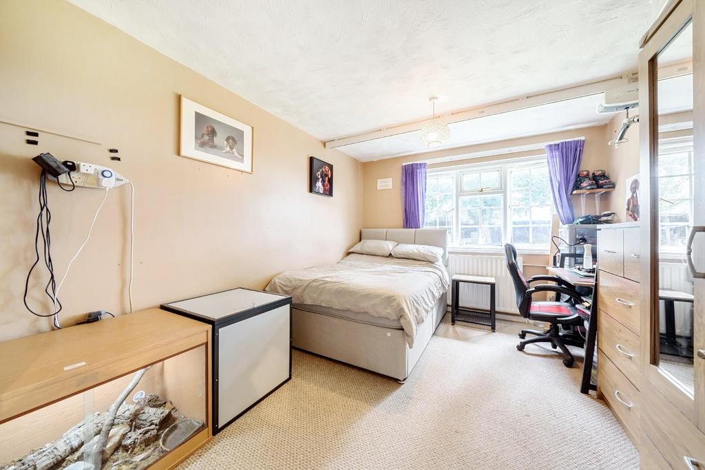 BEDROOM TWO.jpg