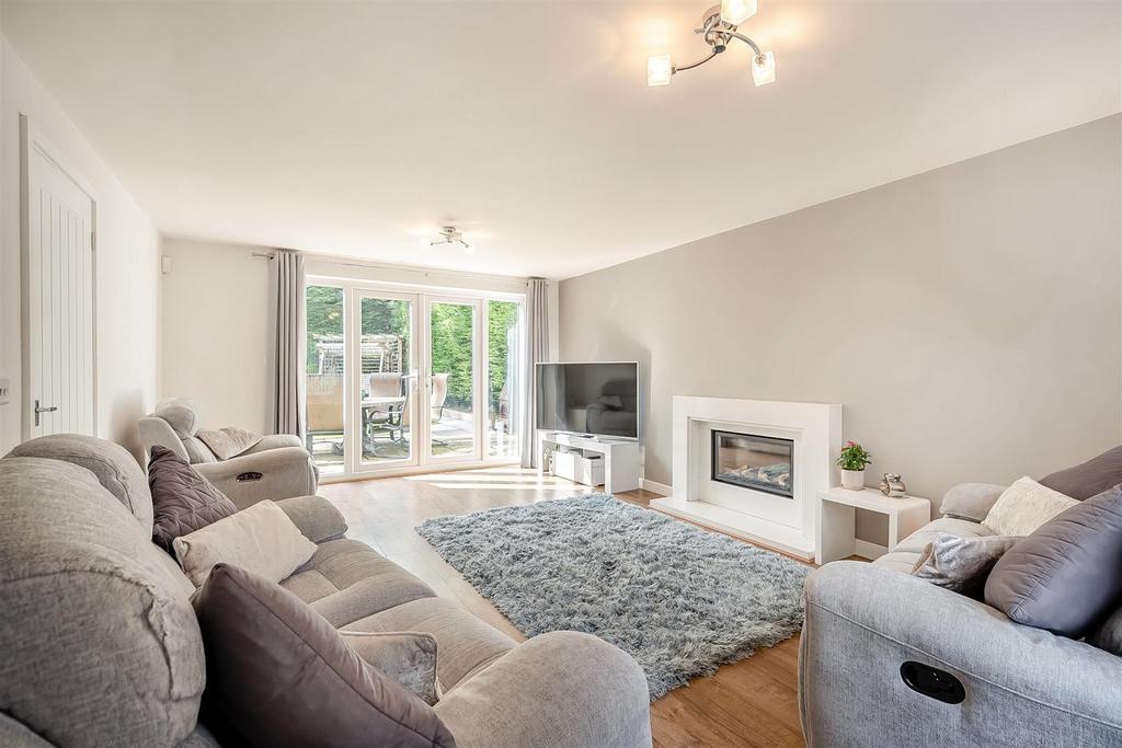 Roman Way, Finham 5 bed detached house for sale £625,000