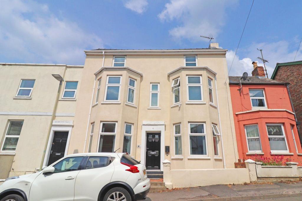 Rosehill Street, Cheltenham... 5 bed house £2,100 pcm (£485 pw)