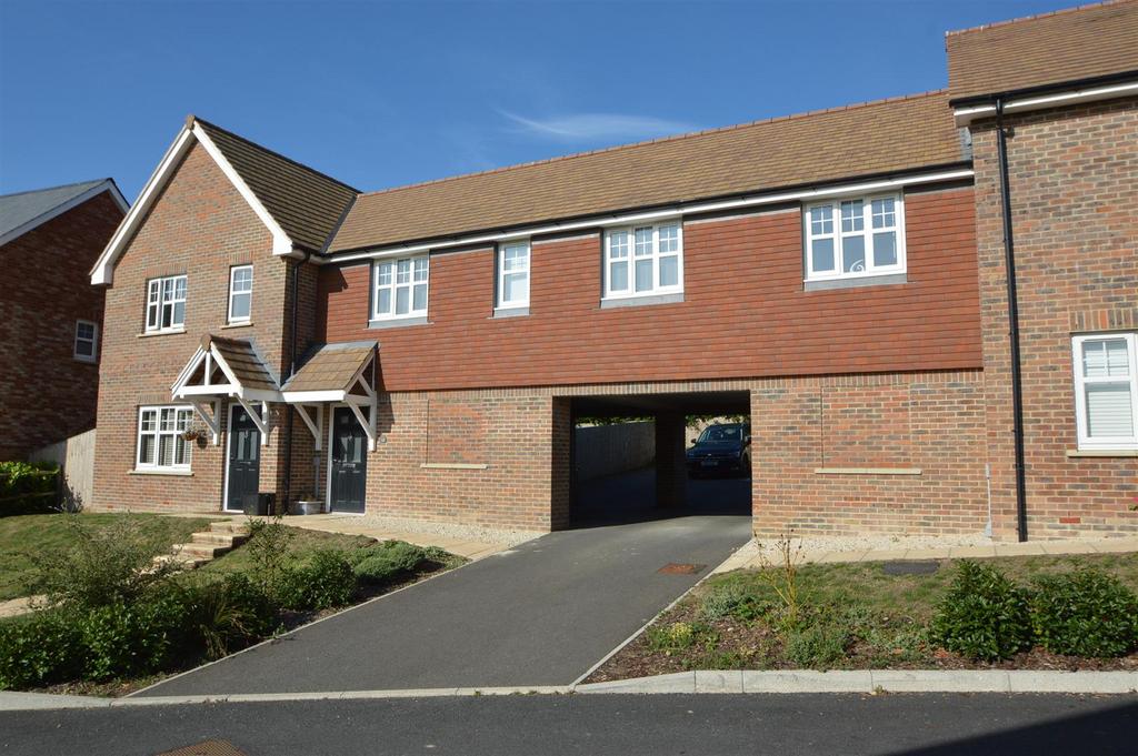 ELMFIELD, RYDE 2 bed £117,000