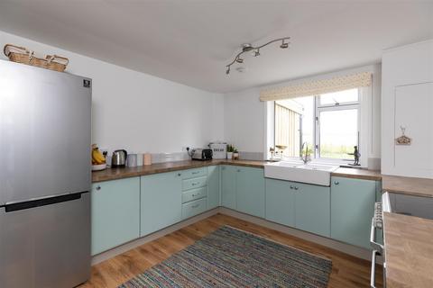 10 Bamff View, New Alyth, Blairgowrie, PH11 8NG
