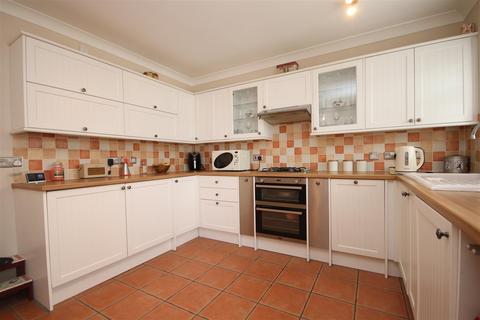 7 Walnut Tree Avenue, Dartford, DA1 1LJ