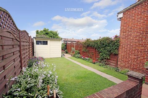 7 Walnut Tree Avenue, Dartford, DA1 1LJ
