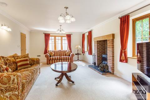 4 bedroom detached house for sale, The Ridge, Chelmsford CM3