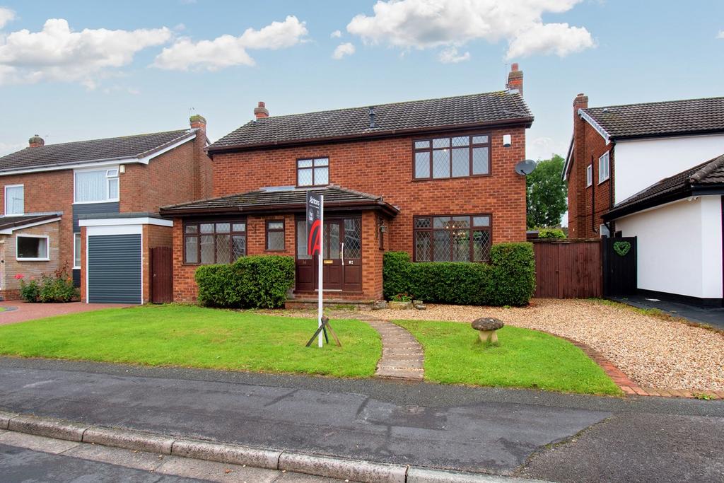 Pasture Drive, Croft, Warrington, WA3 4 bed detached house £400,000