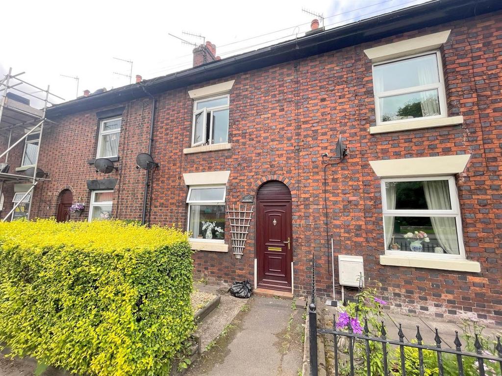 Macclesfield Road, Leek 2 bed terraced house for sale £110,000