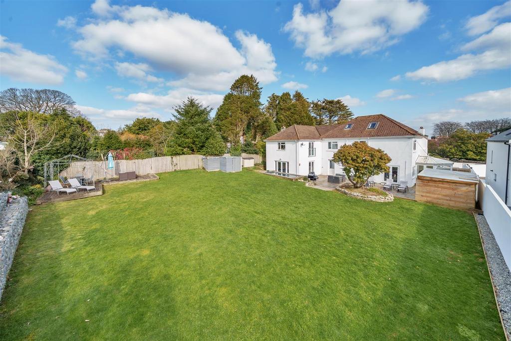 Poltair Road, St. Austell 6 bed detached house £725,000
