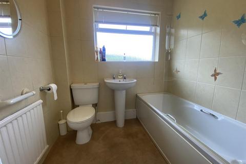 11 Dartmoor View, Chulmleigh, EX18 7BN