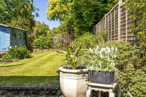 96 Shepherds Lane, Guildford, GU2 9SW