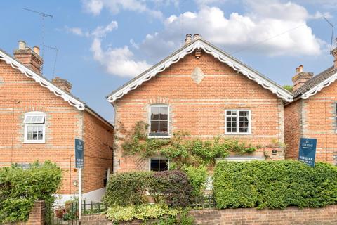 31 Cline Road, Guildford, GU1 3ND