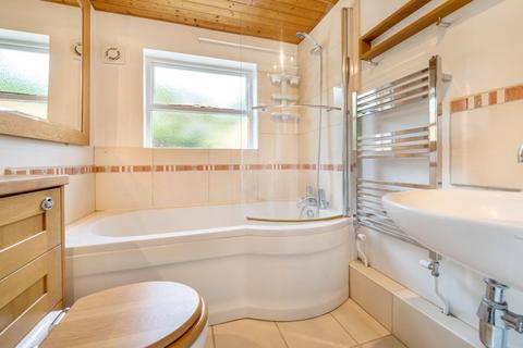 31 Cline Road, Guildford, GU1 3ND