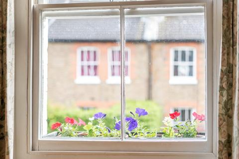 31 Cline Road, Guildford, GU1 3ND