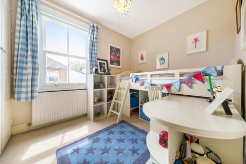 11 Cooper Road, Guildford, GU1 3LY