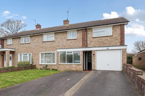 129 Applegarth Avenue, Guildford, GU2 8LT