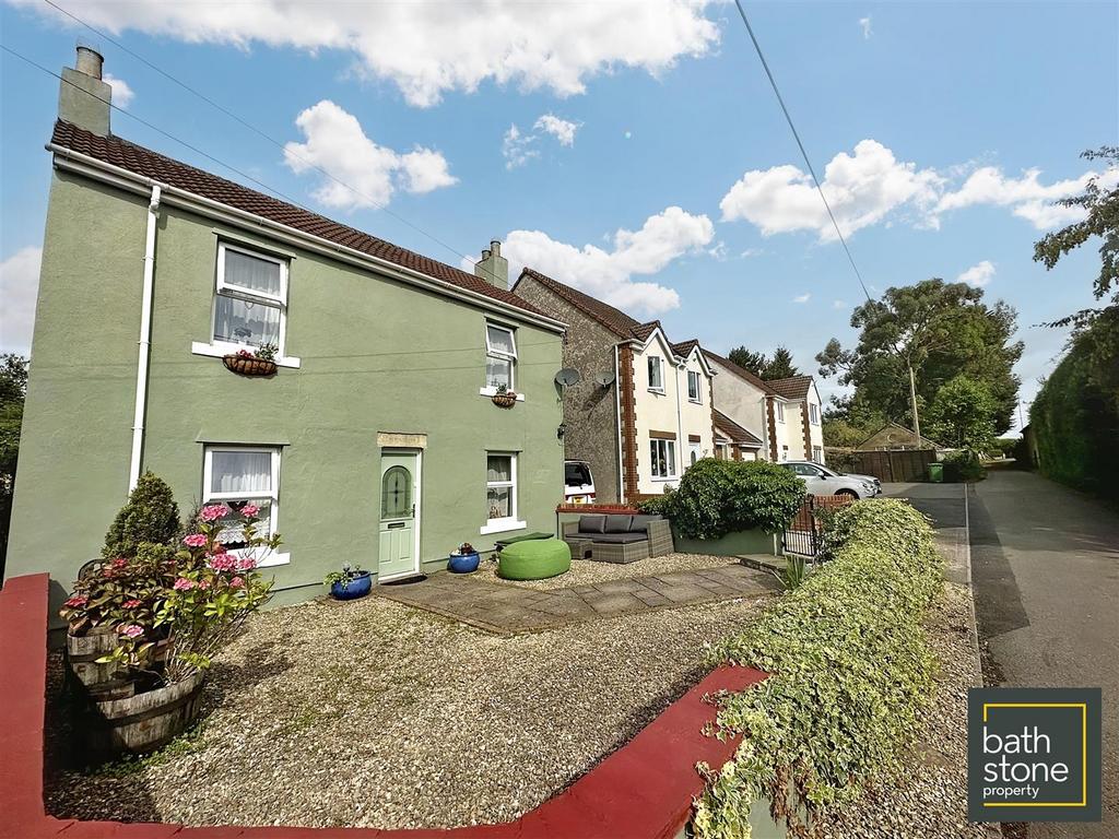 Westbury View, Huddox Hill, Peasedown St John 3 bed detached house for