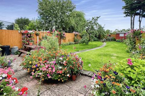 10 Thorney Lane South, Iver, SL0 9AE