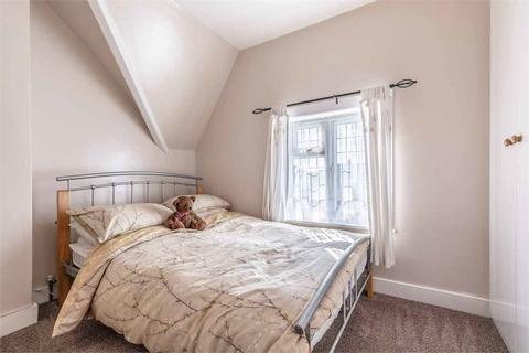 10 Thorney Lane South, Iver, SL0 9AE
