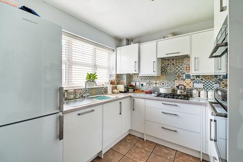 16 Station Close, Henlow, SG16 6FL