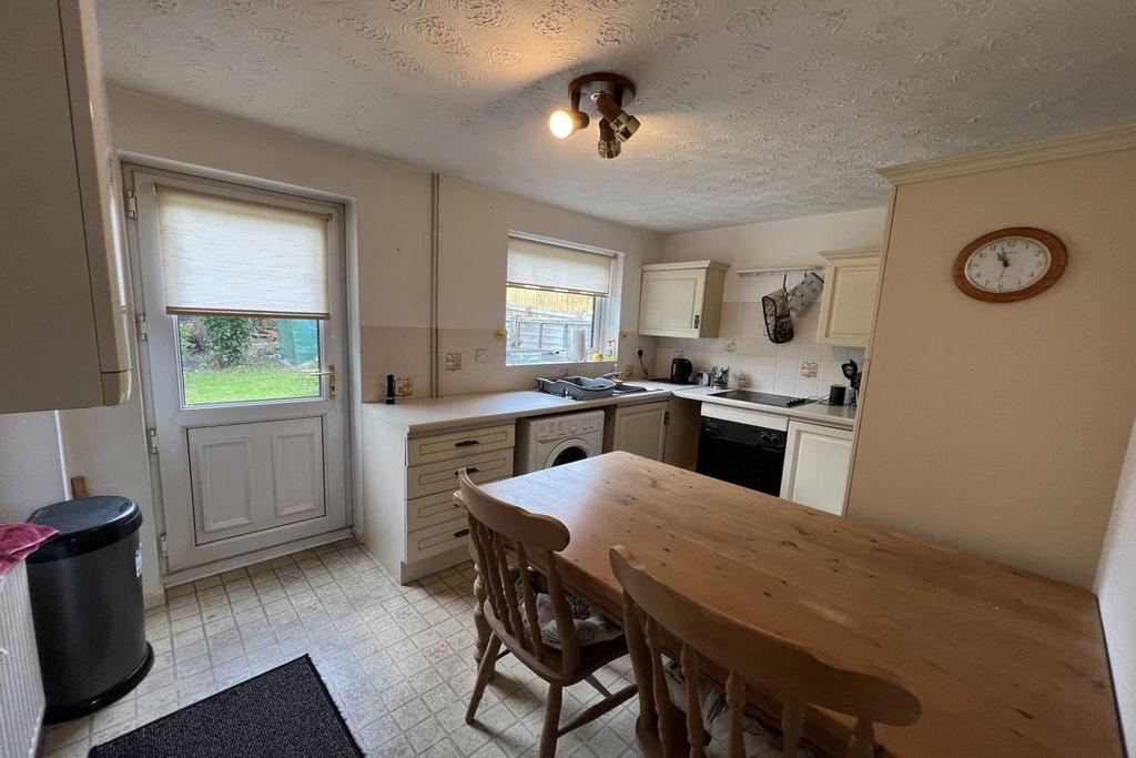 Briardene, Llanfoist, Abergavenny, NP7 2 bed semidetached house for