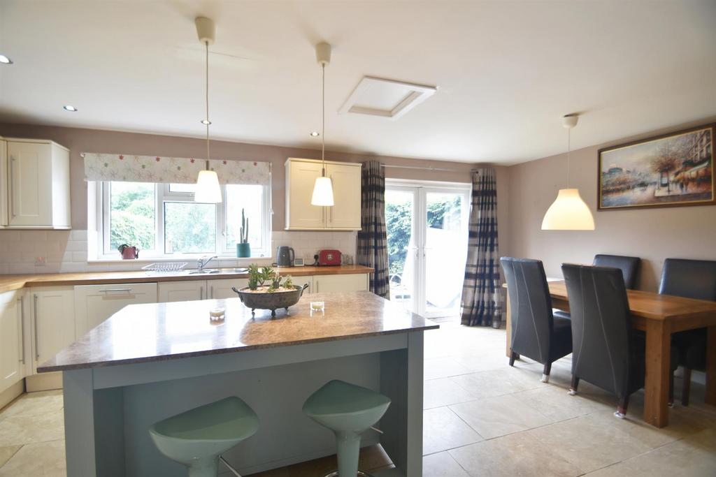 35 St. Andrews Road, Radbrook, Shrewsbury SY3 6BH 3 bed semidetached
