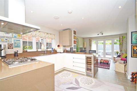 23 Blacksmiths View, Hadnall, Shrewsbury, SY4 3BF