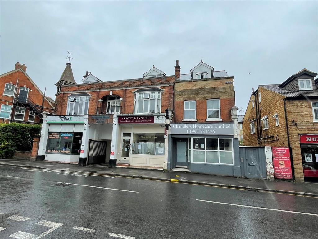 Highbridge Street, WALTHAM ABBEY Property to rent - £700 pcm (£162 pw)